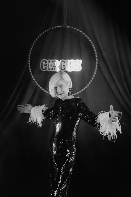 LAUSETT CIRCUS
