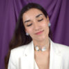 flor-iris-perla-y-collar-fantasia-iridiscente-model