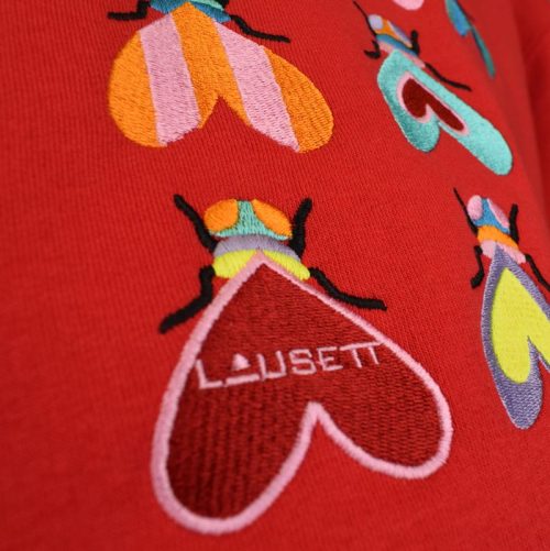 sudadera-fly-love-bordado-detalle
