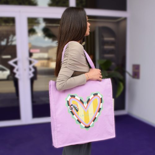bolso-lila-corazon