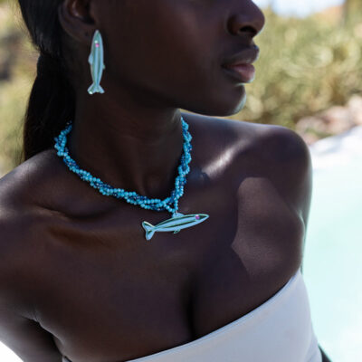 Sardina-Azul-modelo-principal-collar