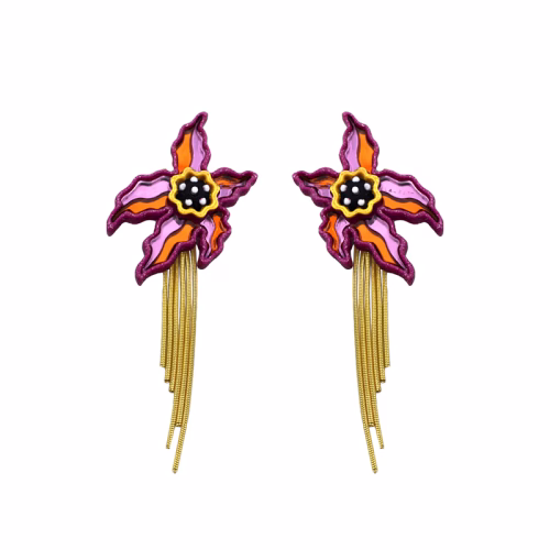 flor pepino frente cadenas
