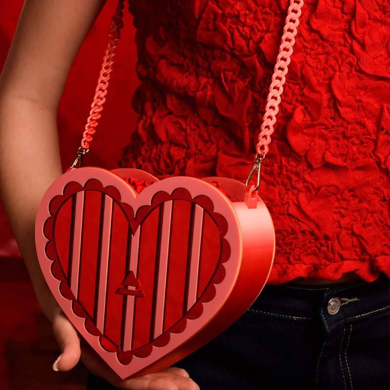 BOLSO-CORAZON-modelo
