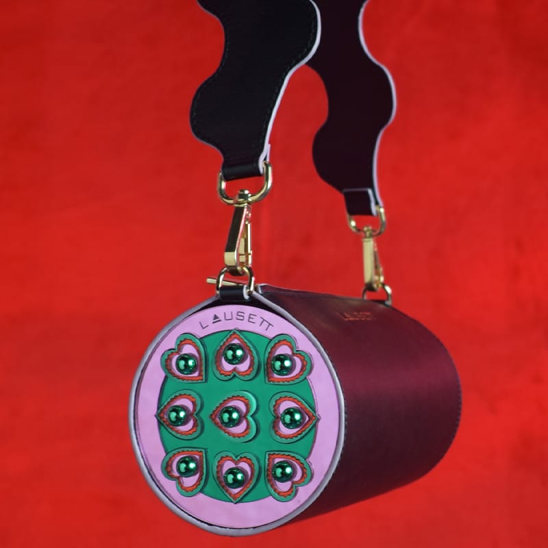 aplicque-team-para-bolso-studio-54-foto-modelo-bien