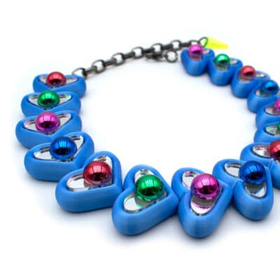 collar-corazon-inflado-azul-perfil