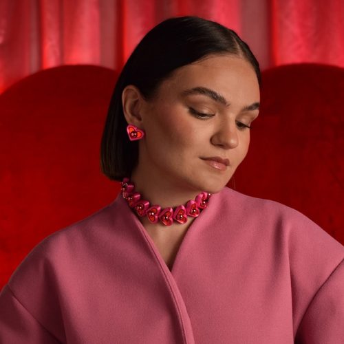 collar-corazon-inflado-fucsia-modelo-1