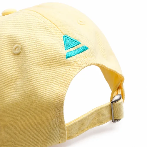 GORRA-AMARILLA-BIRDS-DETRAS
