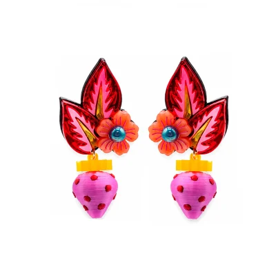 fresas roja. nuevas